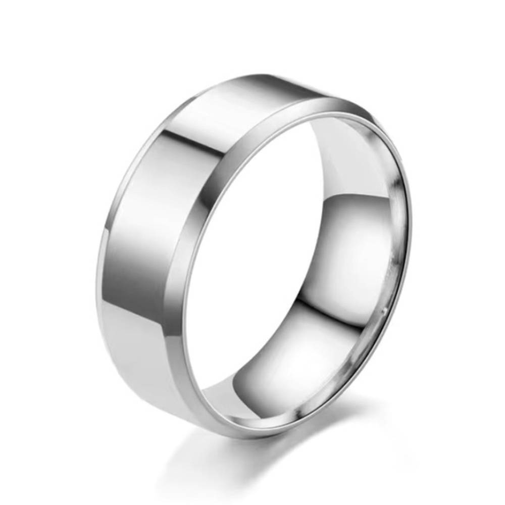 NWT - Fine Fashion Casual Metal Faceted Stainless Steel Casual Ring (Silver)